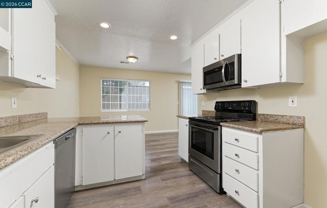 3275 Madrone St, Antioch, CA 94509