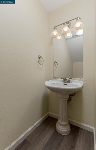 3275 Madrone St, Antioch, CA 94509