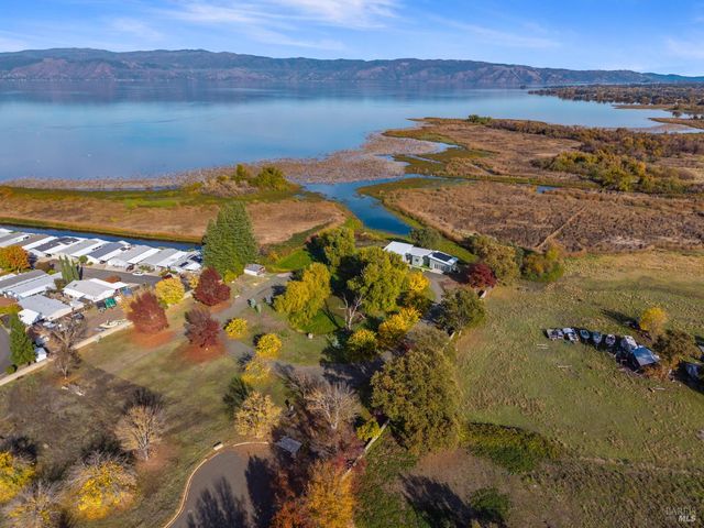 8 Queen Ann Way, Lakeport, CA 95453