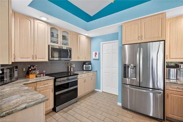 2334 SW Trafalgar PKWY, Cape Coral, FL 33991