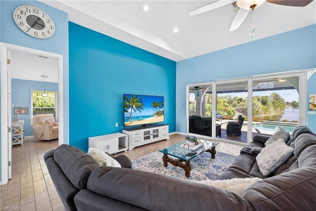 2334 SW Trafalgar PKWY, Cape Coral, FL 33991