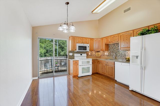 1015 E Yager LN 201, Austin, TX 78753