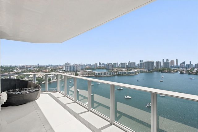 17301 Biscayne Boulevard 2010, North Miami Beach, FL 33160