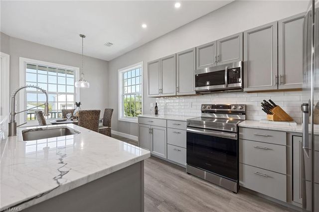 3811 Crestwell CT, St. James City, FL 33956