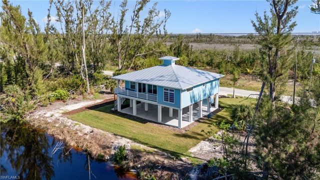 3811 Crestwell CT, St. James City, FL 33956