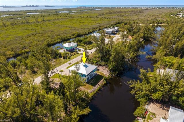3811 Crestwell CT, St. James City, FL 33956