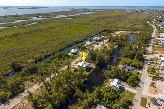 3811 Crestwell CT, St. James City, FL 33956