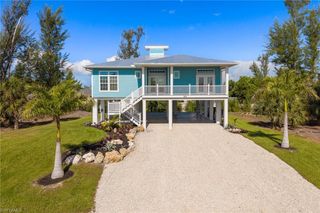 3811 Crestwell CT, St. James City, FL 33956