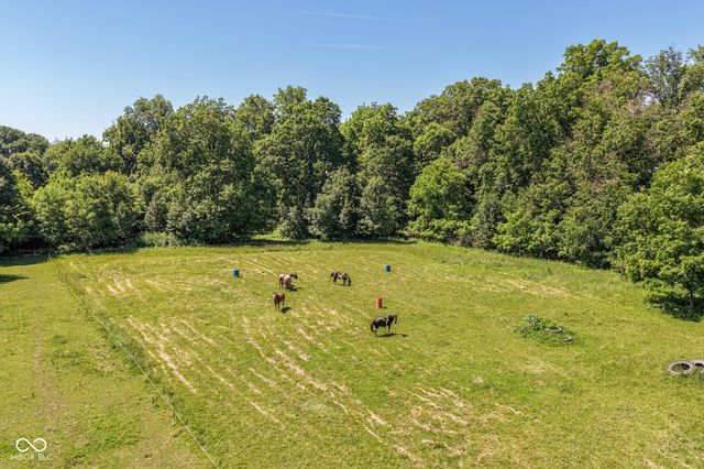 8275 E 216th Street, Cicero, IN 46034