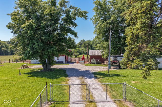 8275 E 216th Street, Cicero, IN 46034