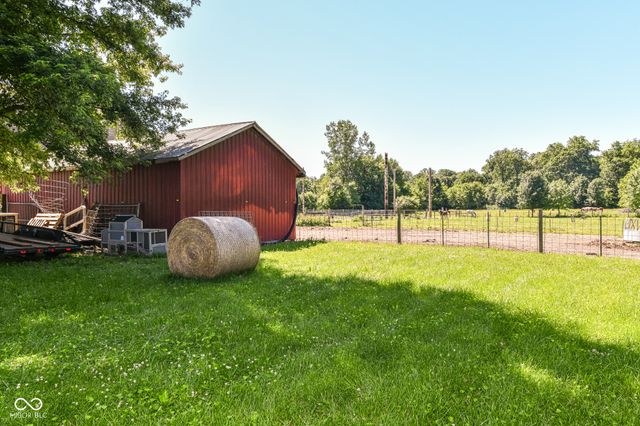 8275 E 216th Street, Cicero, IN 46034