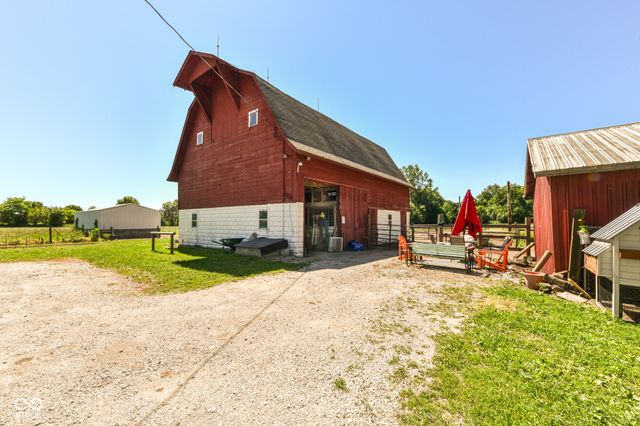 8275 E 216th Street, Cicero, IN 46034