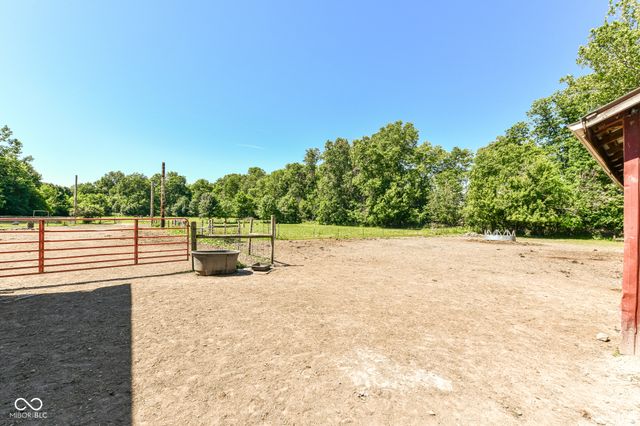 8275 E 216th Street, Cicero, IN 46034
