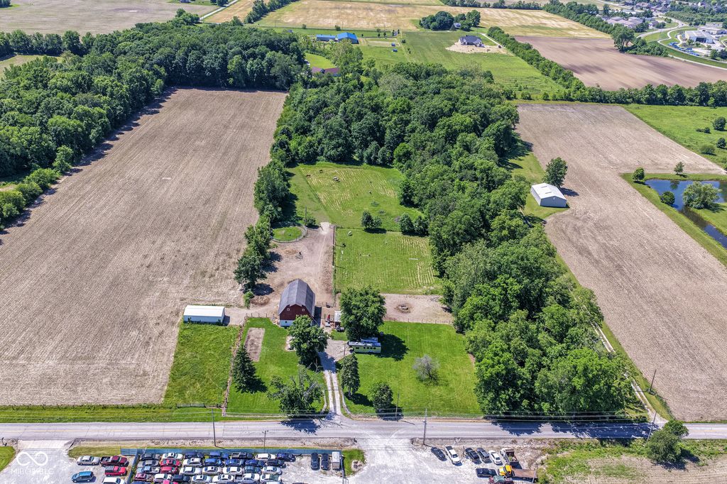 8275 E 216th Street, Cicero, IN 46034