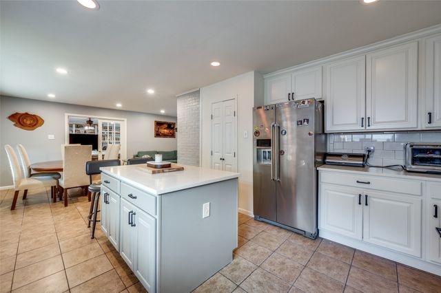 9835 Estate Lane, Dallas, TX 75238