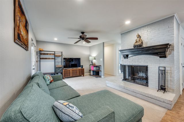9835 Estate Lane, Dallas, TX 75238