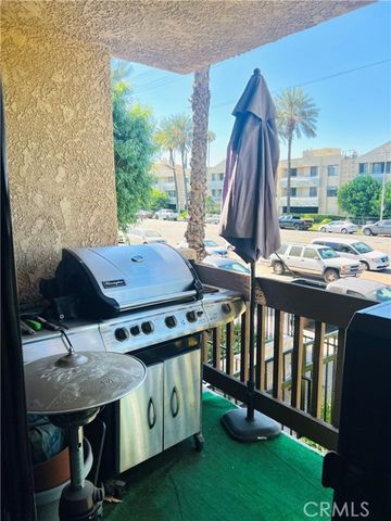 18958 Sherman Way 19, Reseda (los Angeles), CA 91335