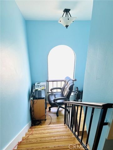 18958 Sherman Way 19, Reseda (los Angeles), CA 91335