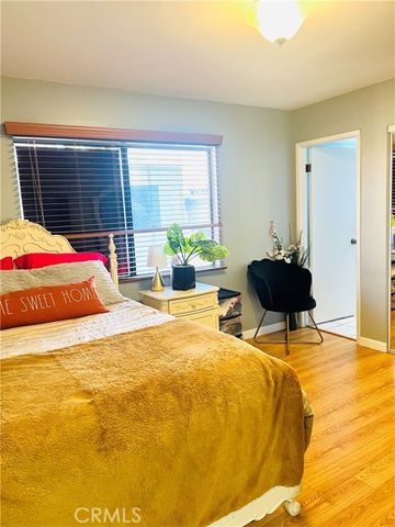 18958 Sherman Way 19, Reseda (los Angeles), CA 91335