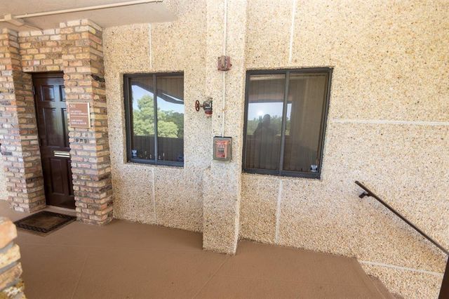 300 NW 70th Ave, Plantation, FL 33317