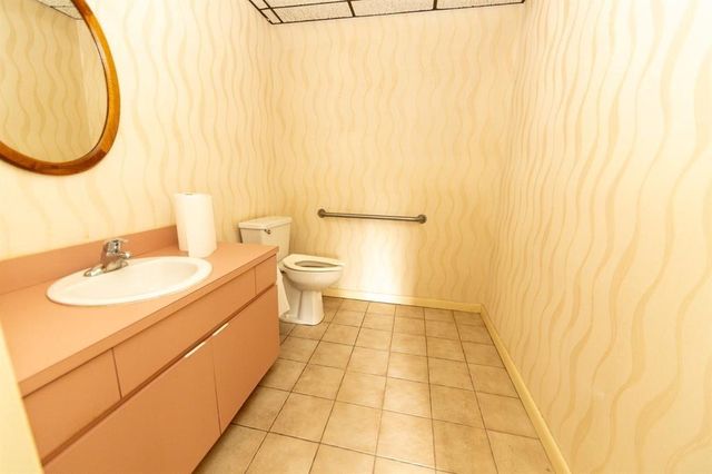 300 NW 70th Ave, Plantation, FL 33317