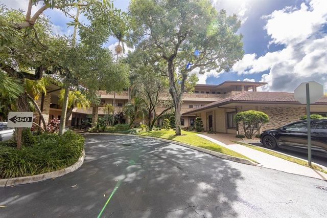 300 NW 70th Ave, Plantation, FL 33317