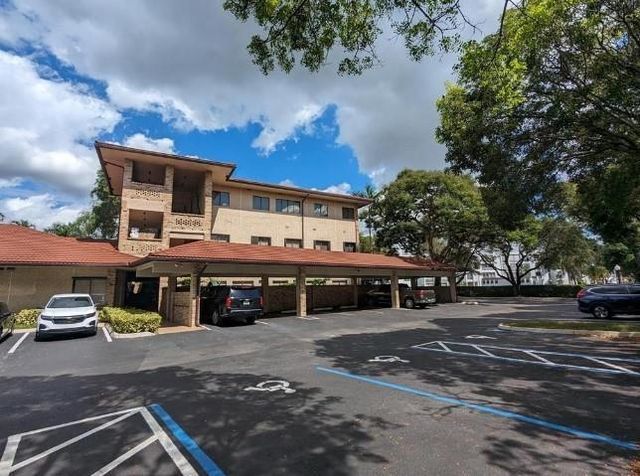 300 NW 70th Ave, Plantation, FL 33317