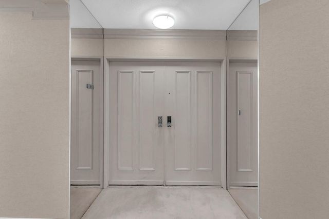 910 Island Drive 112, Rancho Mirage, CA 92270