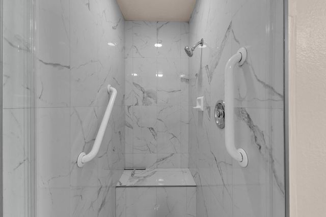 910 Island Drive 112, Rancho Mirage, CA 92270