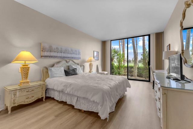 910 Island Drive 112, Rancho Mirage, CA 92270