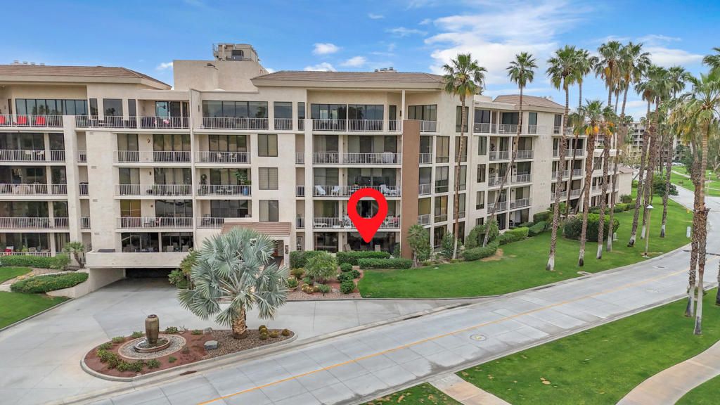 910 Island Drive 112, Rancho Mirage, CA 92270