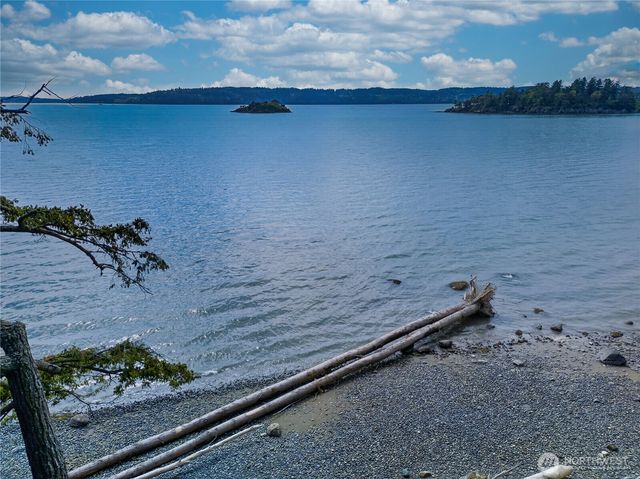 17946 Cobahud, La Conner, WA 98257