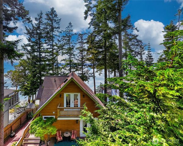 17946 Cobahud, La Conner, WA 98257