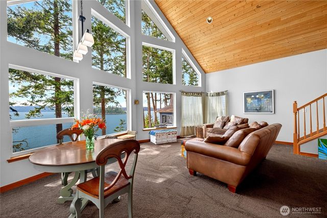 17946 Cobahud, La Conner, WA 98257
