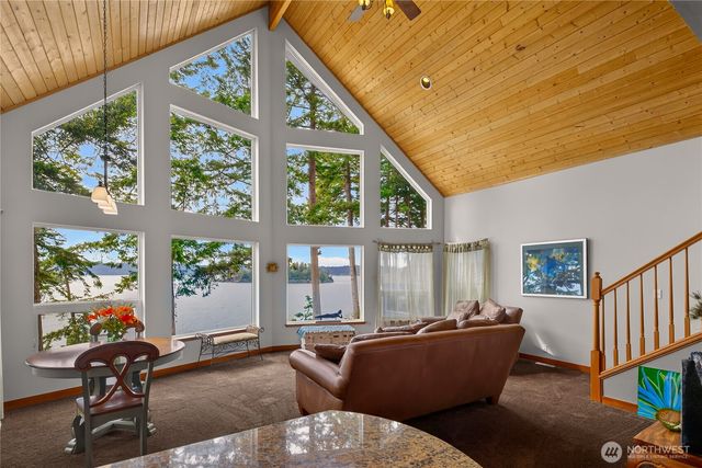17946 Cobahud, La Conner, WA 98257