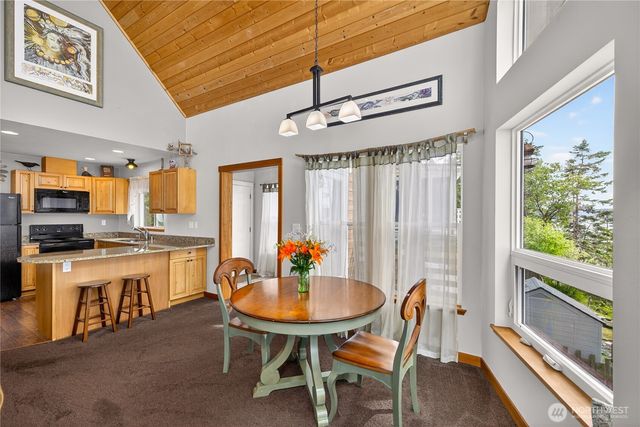 17946 Cobahud, La Conner, WA 98257