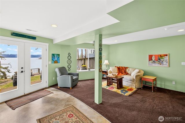 17946 Cobahud, La Conner, WA 98257