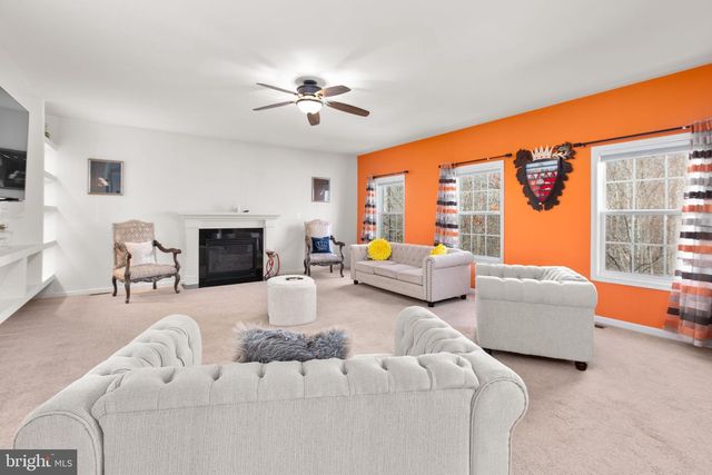 74 CROWNCREST RD, Fredericksburg, VA 22406