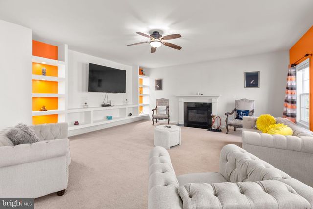 74 CROWNCREST RD, Fredericksburg, VA 22406