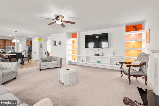 74 CROWNCREST RD, Fredericksburg, VA 22406