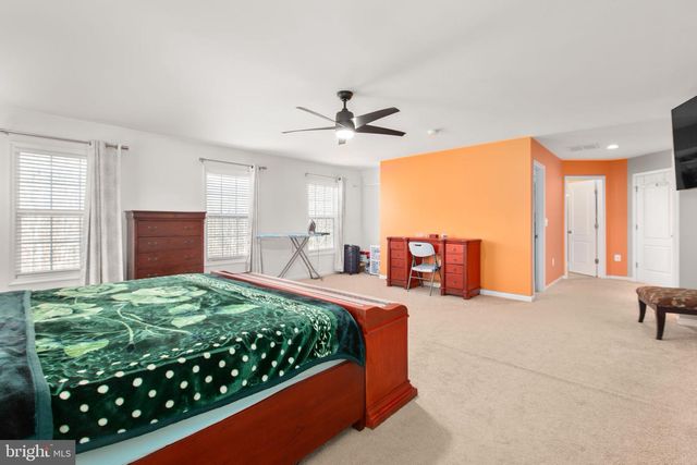 74 CROWNCREST RD, Fredericksburg, VA 22406