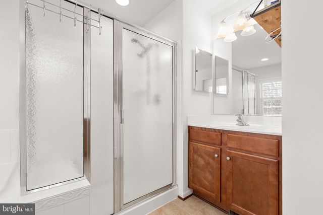 74 CROWNCREST RD, Fredericksburg, VA 22406