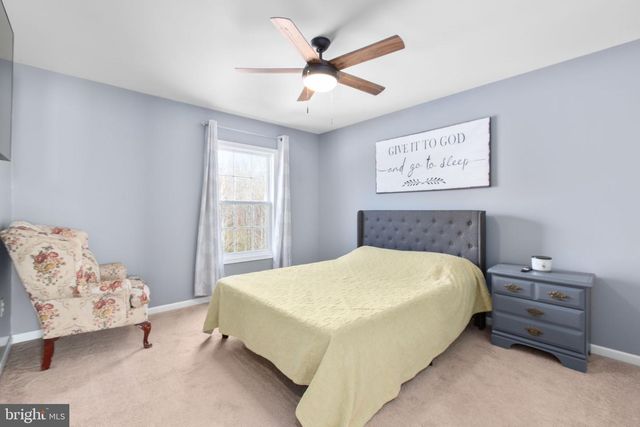 74 CROWNCREST RD, Fredericksburg, VA 22406