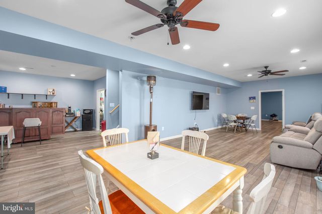 74 CROWNCREST RD, Fredericksburg, VA 22406