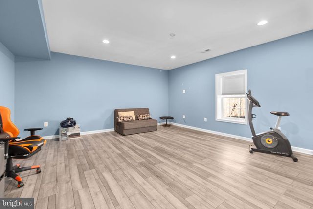 74 CROWNCREST RD, Fredericksburg, VA 22406