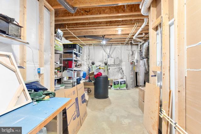 74 CROWNCREST RD, Fredericksburg, VA 22406