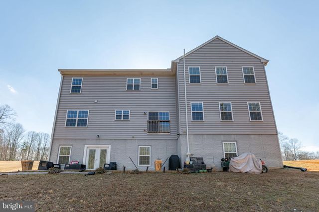 74 CROWNCREST RD, Fredericksburg, VA 22406