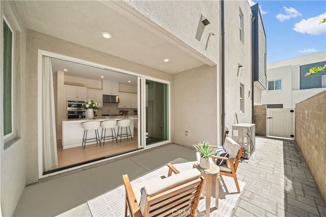 126 Baluster, Irvine, CA 92618