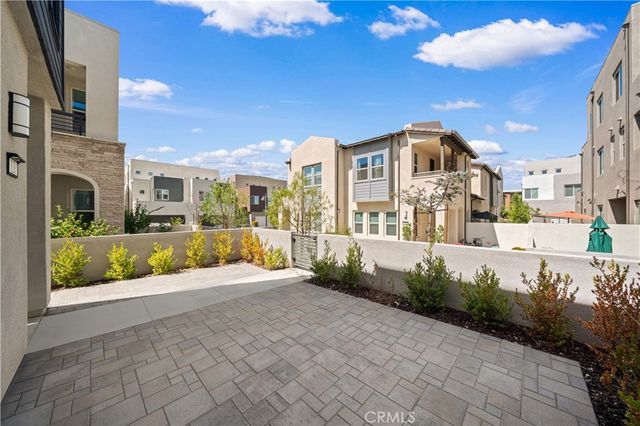 126 Baluster, Irvine, CA 92618
