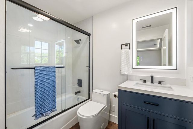 1981 9th Ave, Sacramento, CA 95818